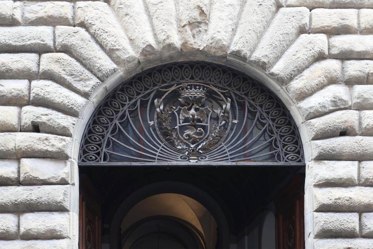 Ancient Palazzo * Florenz